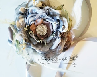 Gray and green corsage, Wedding Flower corsage, Bridesmaid corsage, Bridal corsage, Wrist flower corsage, Flower bracelet