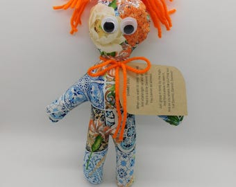 Mosaic Dammit Doll su Etsy