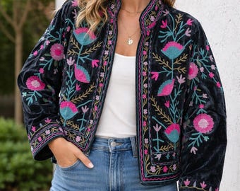 Handgemaakt zwart fluweel geborduurd boho-jack met bloemen