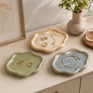 Personalized Trinket Tray, Custom Name Jewelry Dish, Bedside Ring Holder, Vanity Organizer, Housewarming Gift for Women