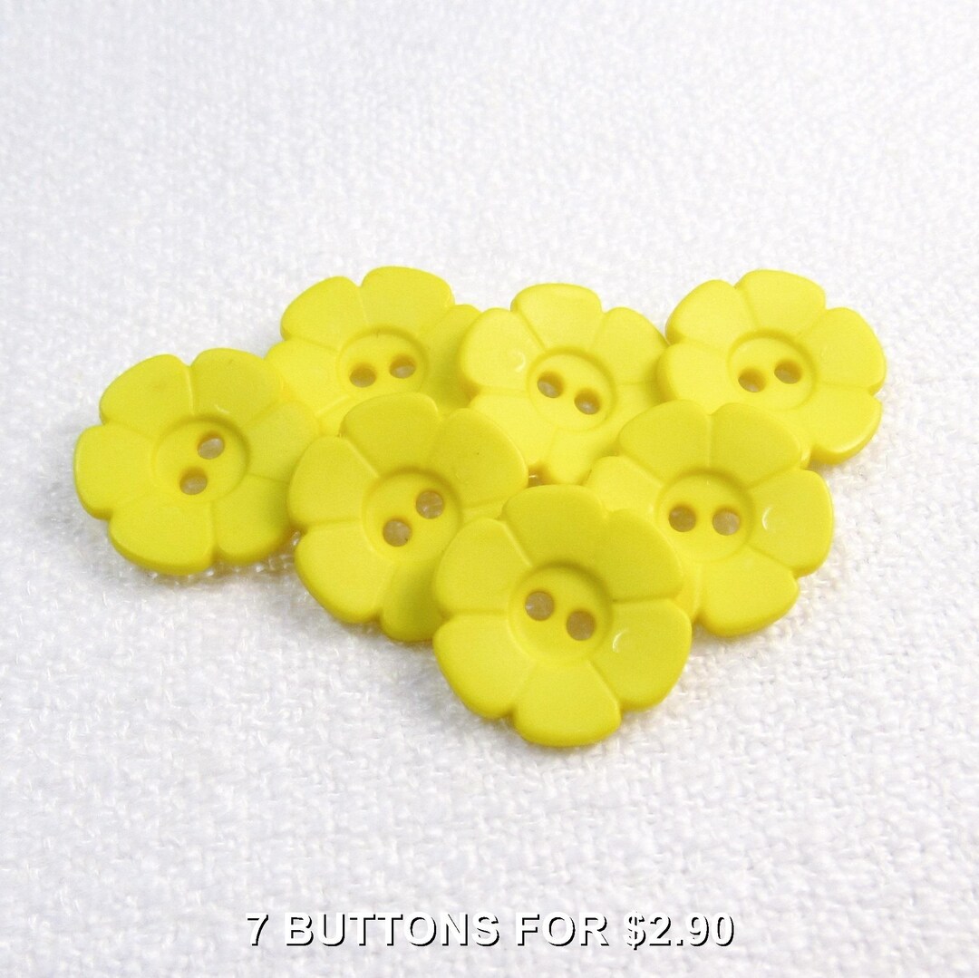 Yellow Button Set Bright Yellow Petals: 5/8