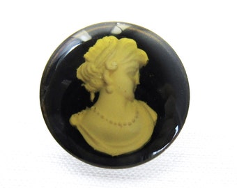 Cameo Button: 3/4" (19mm) Silvertone Metal Button with Acrylic Encased Cameo • Vintage