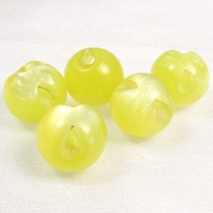 Citron phosphorescent : boutons boule jaunes de 13 mm 1/2 po. Lot de 5 boutons vintage neufs/inutilisés image 2