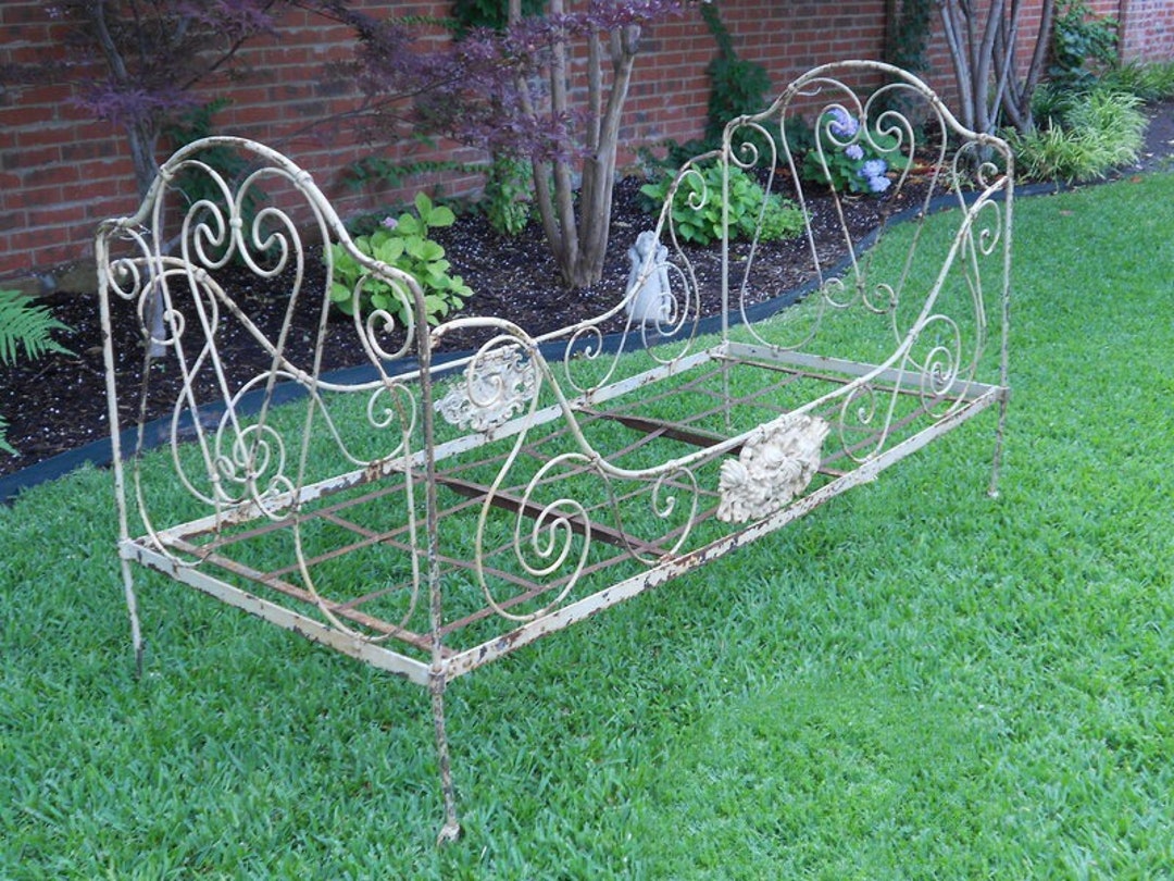 Antique French Iron Daybed Vintage Metal Bed Etsy