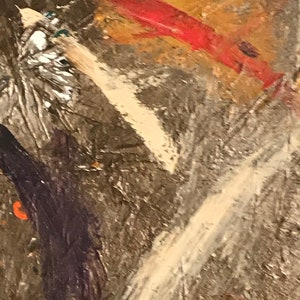 Pode incluir: Pintura abstrata com uma mistura de tinta marrom, branca, vermelha e verde. A tinta &eacute; aplicada em pinceladas grossas, criando uma superf&iacute;cie texturizada.
