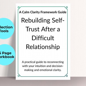 Könnte beinhalten: Ein Ratgeber mit dem Titel "Selbstvertrauen nach einer schwierigen Beziehung wieder aufbauen". Das Cover zeigt Text und einen grünen Rahmen. Enthält "Reflexionswerkzeuge" und ein "35-seitiges Arbeitsbuch".