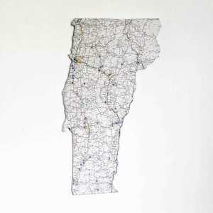 VERMONT State Map Wall Decor | Vintage Map | Wall Decor | Wall Hangings | Perfect Gift for Any Occasion | Medium Size