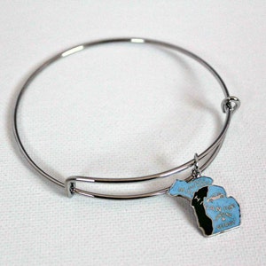 MICHIGAN Silver Bangle Bracelet | Charm Bracelet | Vintage Silver Charm | Jewelry | Charms | Wolverine State