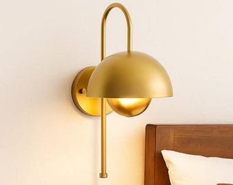 Moderne koperen wandkandelaar, minimalistische metalen lamp, nachtkastje wandlamp