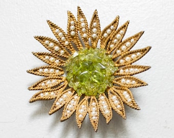 1960s Brooch Gold Tone 3D Flower Green Pearl Pin