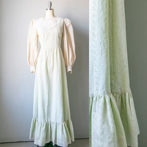 1970s Maxi Dress Green Eyelet Lace M image 1