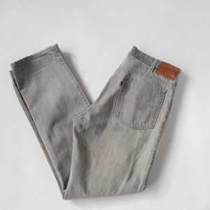 1990s Levi's Jeans Gray Denim Cotton High Waist 32 x 32 image 2