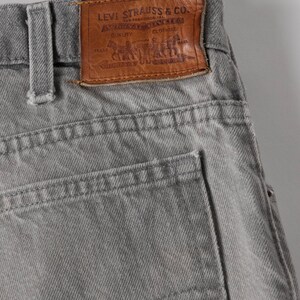 1990s Levi's Jeans Gray Denim Cotton High Waist 32 x 32 image 3