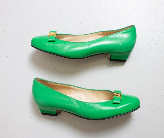 kelly green shoes