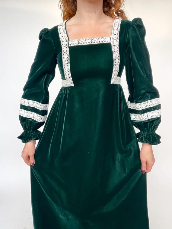 1960s Dress Green Velvet Lace High Waist Gown S 1960s Dress Green Velvet Lace High Waist Gown S