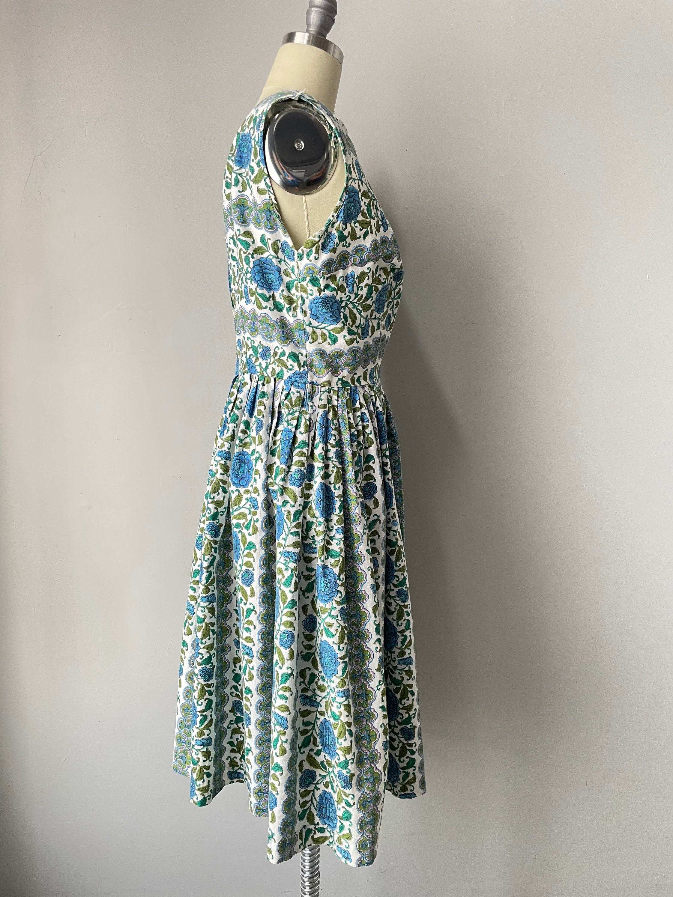 1950s Dress Cotton Floral Full Skirt M | Etsy