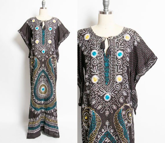 1970s Dress Ethnic Embroidered Cotton Dot Angel Sl