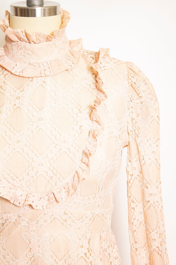 1970s Maxi Dress Beige Nude Lace Peasant Prairie S - image 5