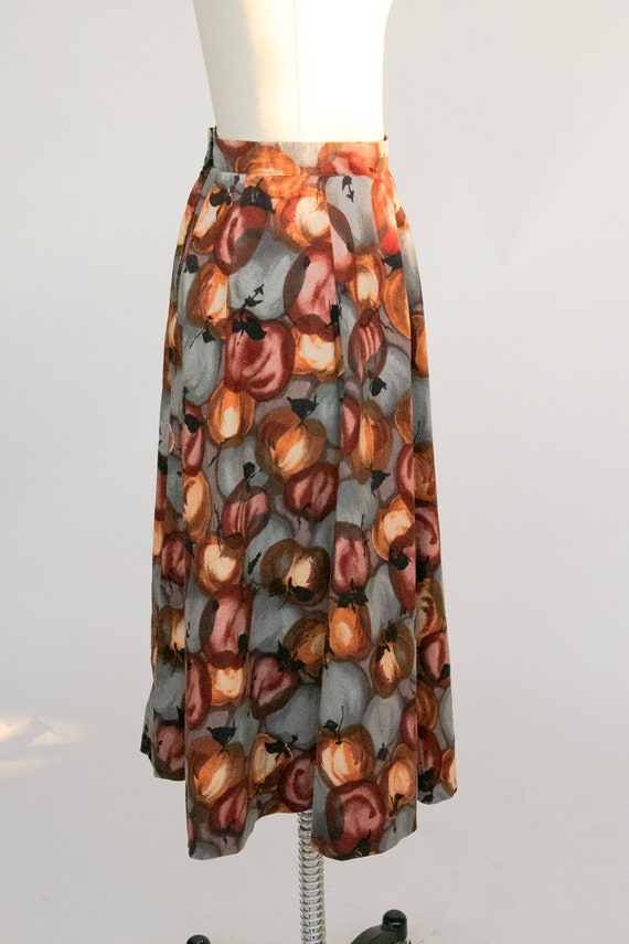 1950s Full Skirt Cotton Autumnal Fruit XS - image 3