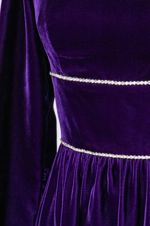 1960s Maxi Dress Purple Velvet Full Length M/S - image 7