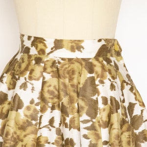 1950s Full Skirt Cotton Rose Floral XS image 4