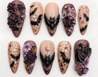 Press-on naglar med gotiska rosor, svart 3D-nagelkonst med fladdermusspets, handgjorda gelnaglar med mörka blommor, romantiska kista-lösnaglar i vintage-stil