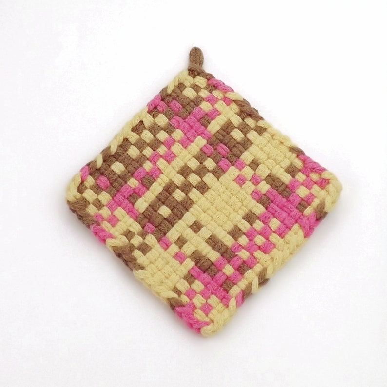 Traditional Woven Kitchen Pot Holders, 5 1/2 Inch Square 100 Cotton