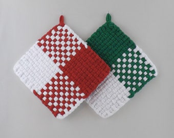 Cottage Core Christmas Pot Holders, Red and Green 100% Cotton Loom Woven Potholders Trivets Hot Pads, Holiday Kitchen Hostess Gift Set