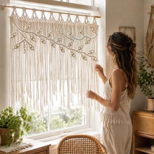 Painel de cortina de macramê tecido à mão, bandô boho para janela, cortina de tapeçaria com estampa de folhas, cortina de algodão com franjas para janela, decoração de janela estilo fazenda.