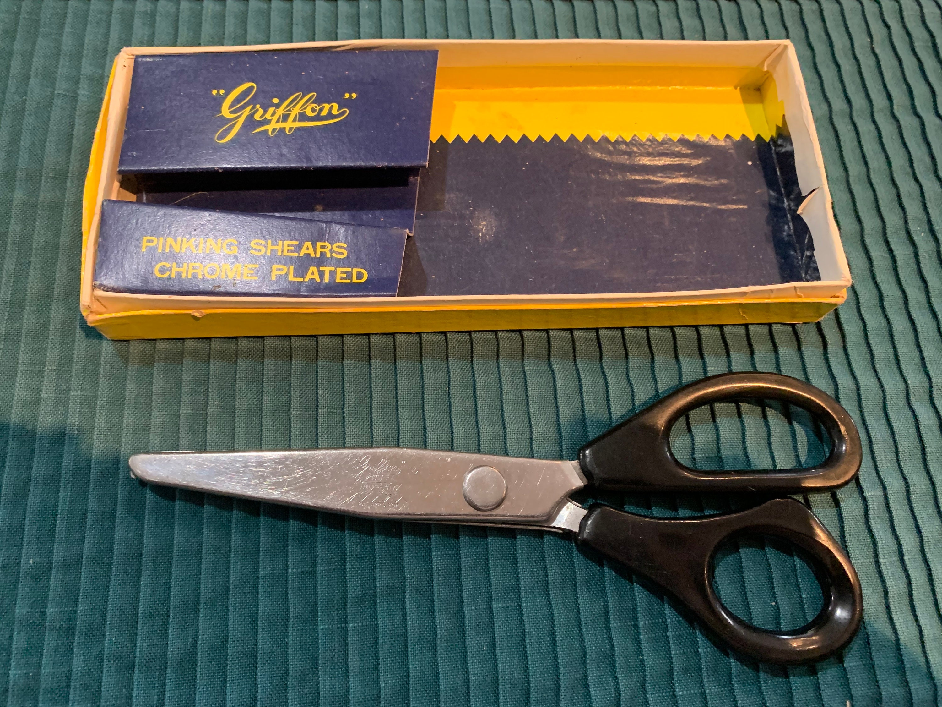 Griffon Cutlery 8 Zig Zag Scissors Pinking Shears Made in Japan