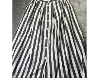 Falda midi hasta la rodilla a rayas anchas de estilo vintage, color gris natural, estilo suburbano, fabricada en EE. UU.