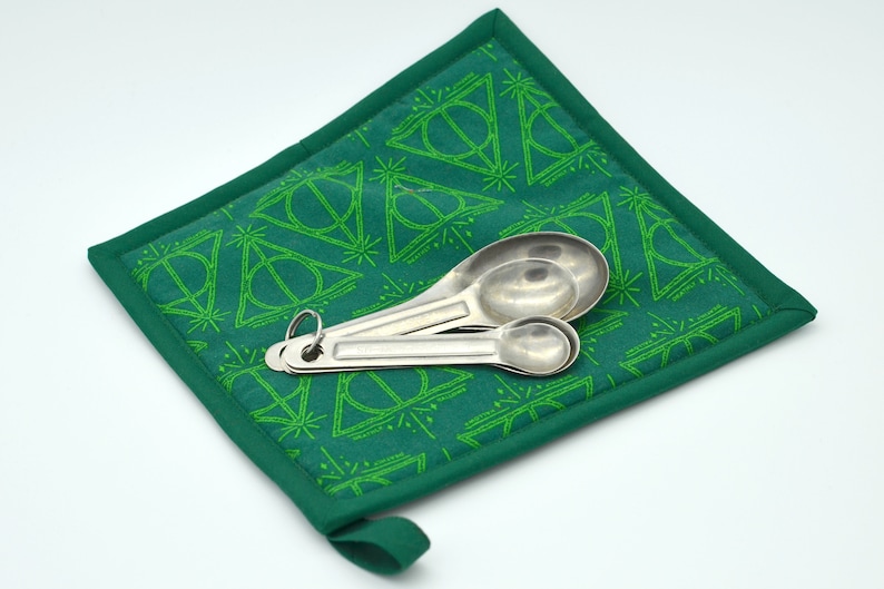 Harry Potter Green Deathly Hallows Style Pot Holder