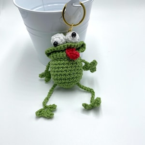Handgemachter gehäkelter Frosch Schlüsselanhänger, Amigurumi Frosch mit Beweglichen Beinen, Pull String Spielzeug, Taschenanhänger