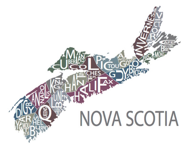 K&ouml;nnte beinhalten: Eine Karte von Nova Scotia mit den Namen der einzelnen Grafschaften der Provinz, die innerhalb der Umrisse der Grafschaft geschrieben sind. Die Karte ist in Graut&ouml;nen, Blau, Gr&uuml;n und Lila gehalten.