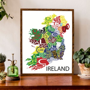 Carte typographique de l'Irlande | Carte irlandaise | Carte de l'Europe | Affiche de carte du Royaume-Uni | Poster de carte personnalisée | Impression de carte personnalisée