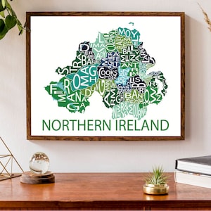 Carte typographique de l'Irlande du Nord | Carte de l'Irlande | Impression de la carte du pays | Poster de carte personnalisée | Impression de carte personnalisée