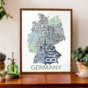 Typografische Landkarte von Deutschland | Landkarte Von Deutschland mit Kapitalen| Landkarte | Europäische Karte | Personalisiertes Poster | Personalisierte Karte Kunst