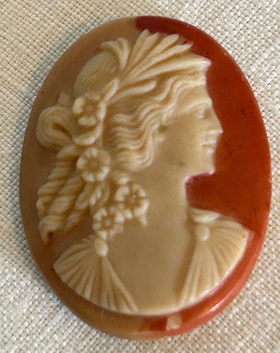 SALE! Vintage Red Cameo with Ivory Ceres Image, N… - image 7