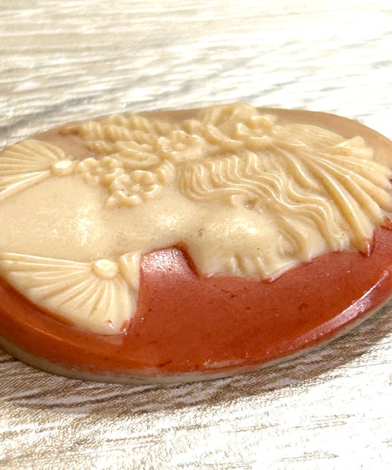 SALE! Vintage Red Cameo with Ivory Ceres Image, N… - image 2