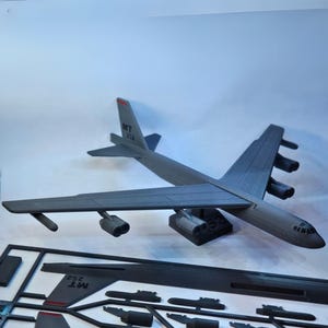 B-52 Stratofortress Airplane Kit Card – Build Your Own 3D Model | DIY Military Aircraft Gift, Aviation Collectible & Pilot Present