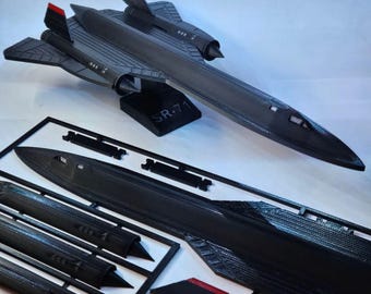 Tarjeta de kit de avión SR-71 Blackbird: construye tu propio modelo 3D de reconocimiento furtivo / Regalo de avión DIY, coleccionable de aviación y regalo para pilotos