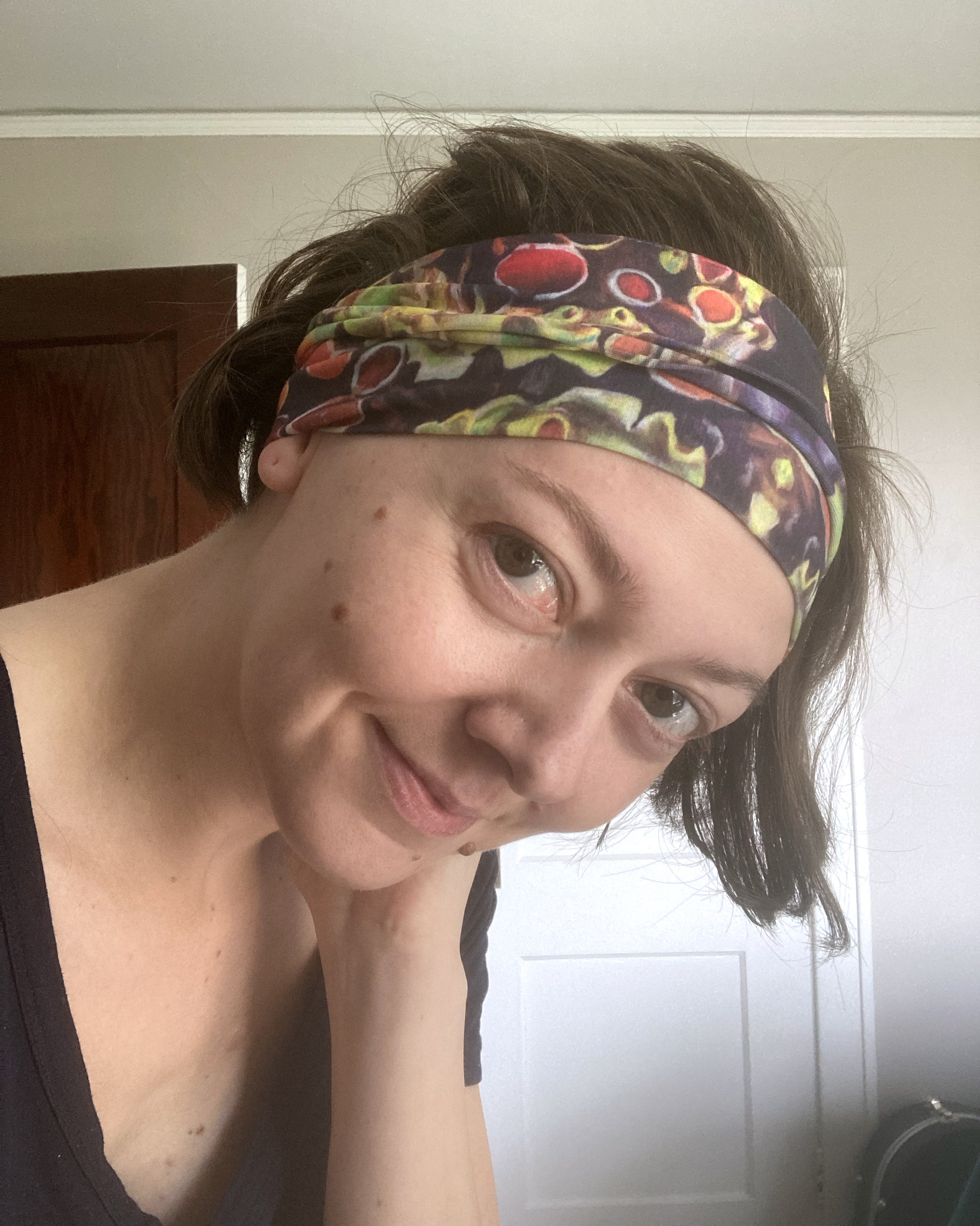 Multi-colored lichen design headband
