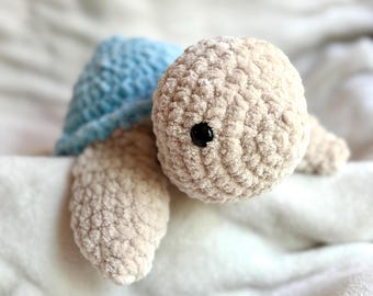 Tortuga marina de peluche de crochet