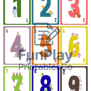 Puede incluir: Nueve tarjetas de números ilustradas con bordes coloridos. Cada tarjeta presenta un número del uno al nueve, acompañado de ilustraciones de animales caprichosos correspondientes. Las tarjetas están etiquetadas con el texto "Funplay Printables Co."