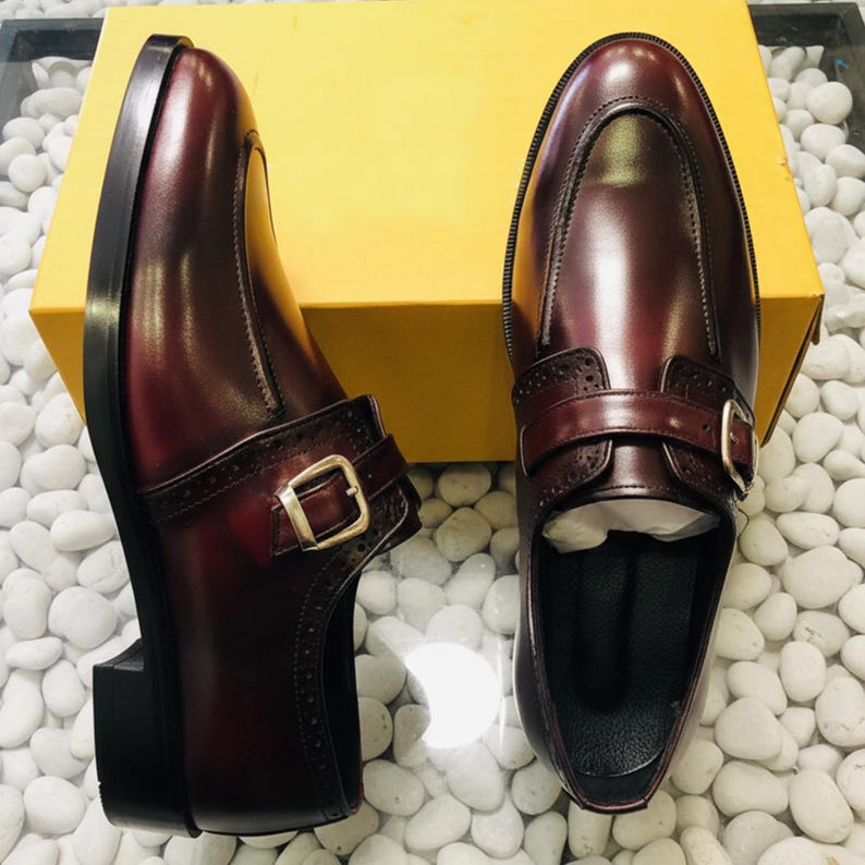 Sapatos masculinos artesanais em couro marrom com fivela única – Sapatos sociais formais – Calçados de couro para casamento e negócios imagem 9