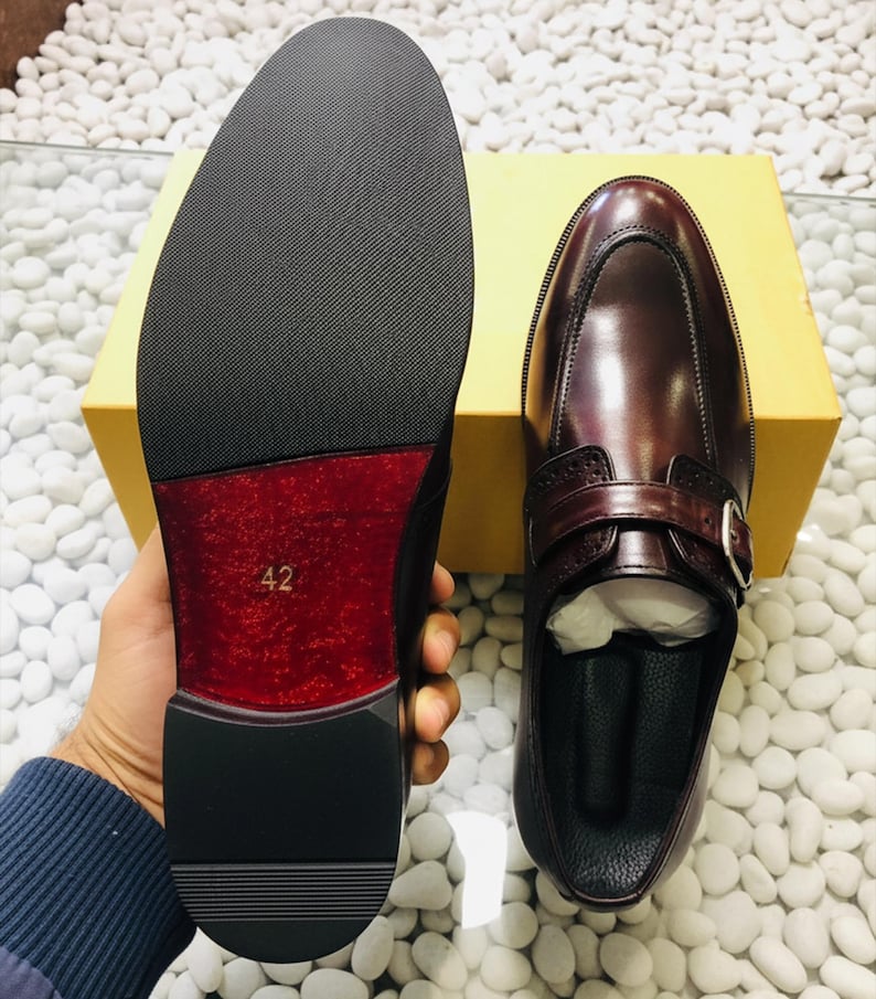 Sapatos masculinos artesanais em couro marrom com fivela única – Sapatos sociais formais – Calçados de couro para casamento e negócios imagem 2