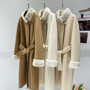Handmade Cashmere Coat: Elegant Women&#39;s Winter Overcoat
