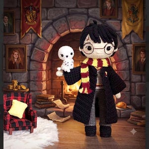 魔法使いの少年ハリーの編み図｜あみぐるみ人形、フクロウ、ローブの作り方（PDFダウンロード）