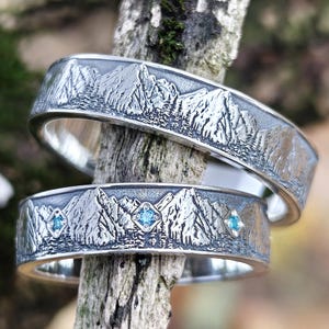 Conjunto de anillos de boda Montaña y Bosque – Alianzas de plata de ley inspiradas en la naturaleza con piedras azules