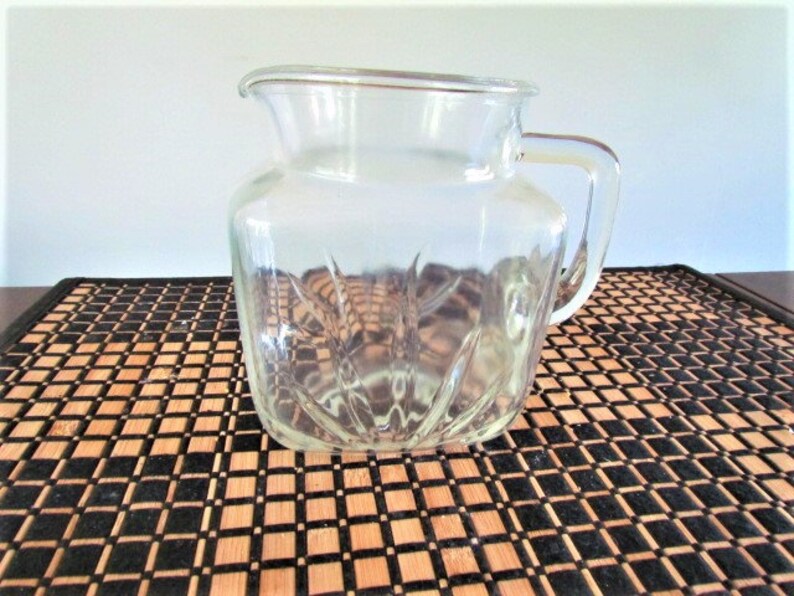 VINTAGE MILK JUG Mid Century Glass Jug Pitcher Mint Condition